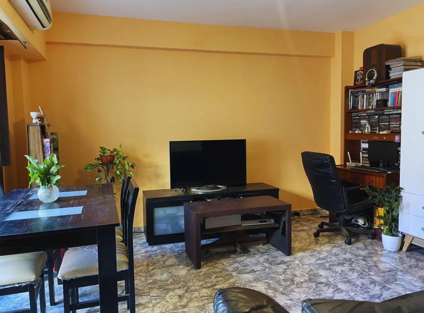 Monoambiente divisible |62 m² totales | Apto Profesional |San Martín Centro | Patio propio 28 m² 2