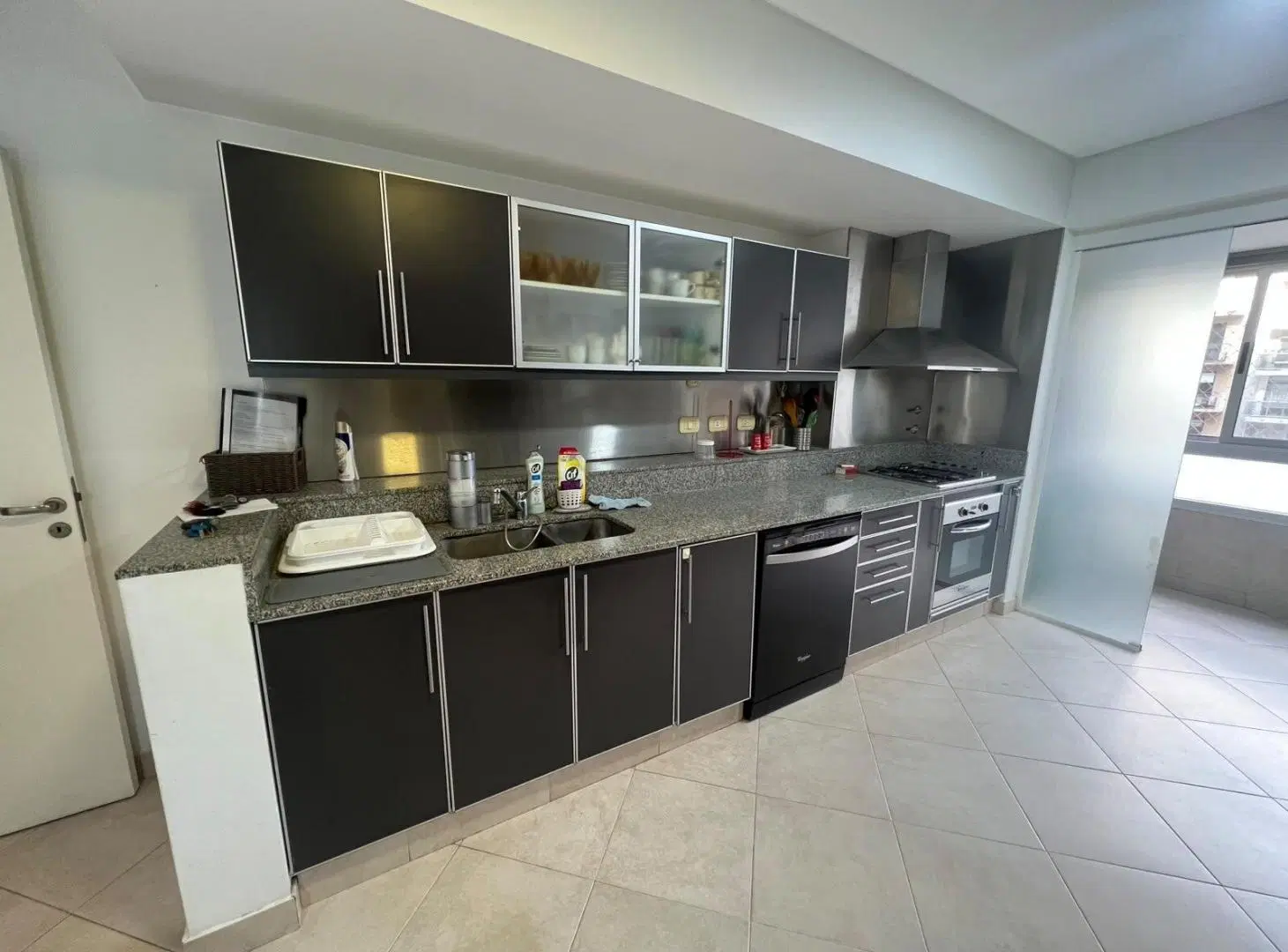 Alquiler departamento de 4 ambientes con cochera amueblado! 5