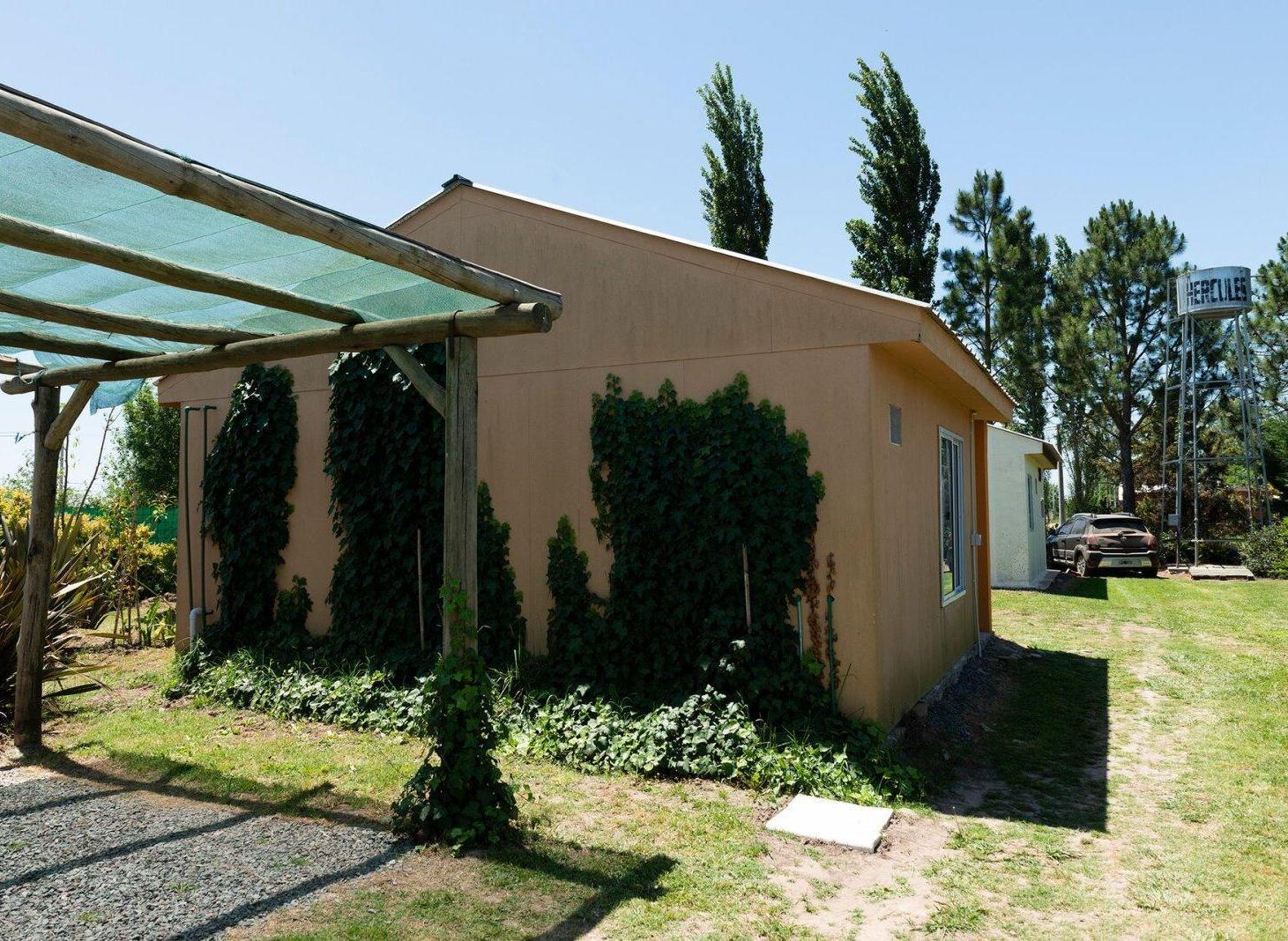 Foto de VENTA CUATRO CABAÑAS CON QUINCHO Y PILETA, imagen 1