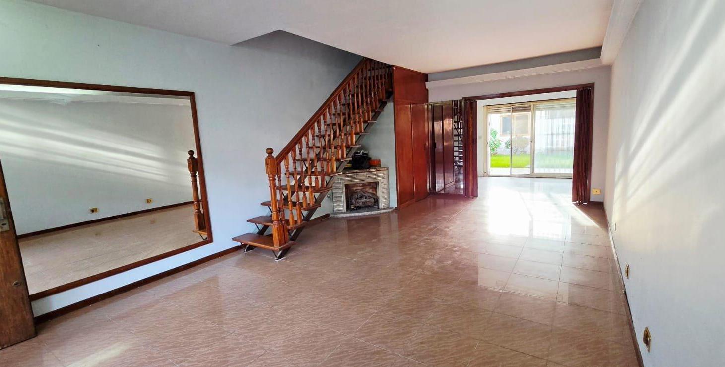 Foto de VENTA DÚPLEX 4 AMBIENTES CON PARRILLA Y COCHERA FLORIDA, imagen 5