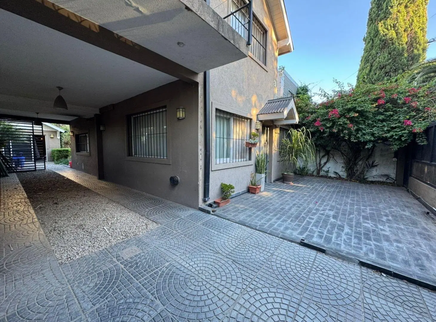 Venta Casa 5 Dormitorios Excelente ubicacion en Manuel Alberti. Apro credito 4