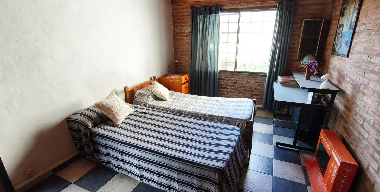 CASA 5 AMB JARDIN PILETA Y COCHERA - V. BALLESTER 8