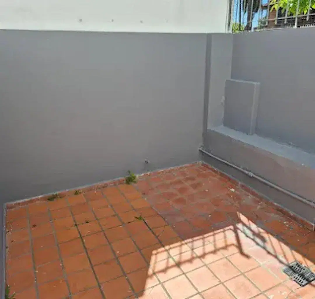 VENTA DÚPLEX 3 ambientes con patio y entrada de auto - APTO CRÉDITO - CASTELAR NORTE 5