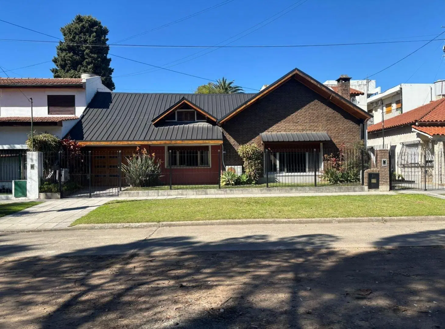 Alquiler casa 4 Ambientes con Pileta, Parrilla y cochera Vicente Lopéz 3