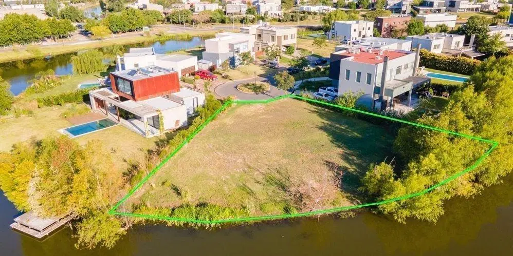 Venta lote al agua en El Canton Barrio Islas 2