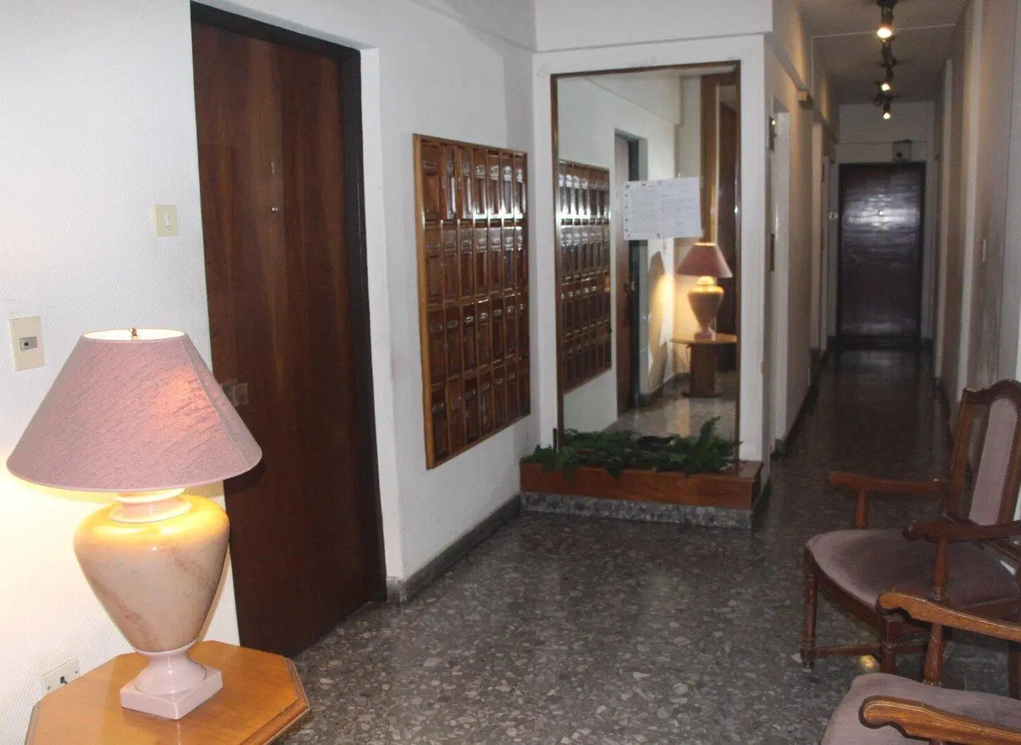Departamento 3 Ambientes con Baulera – Luminoso Contrafrente en Flores 2