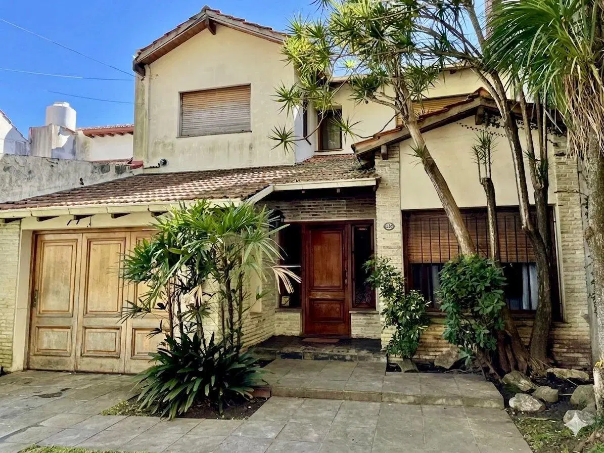 Venta de casa 7 ambientes en Olivos. 4