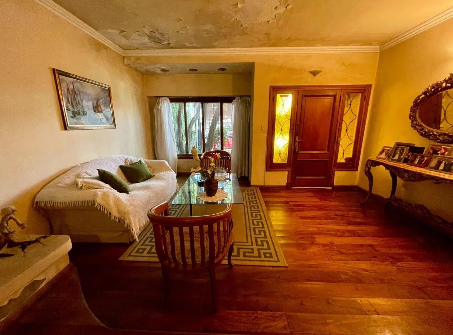 Venta de casa 7 ambientes en Olivos. 2