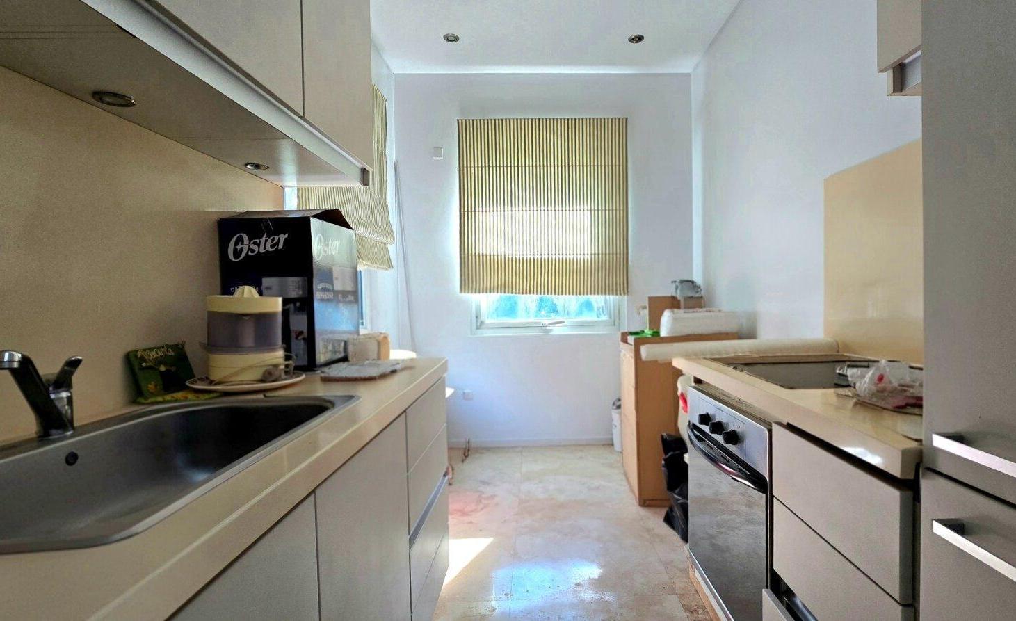 Foto de VENTA CASA 12 AMBIENTES. 6 DORMITORIOS EN SUITE CON VESTIDOR. PISCINA. PARQUE. 6 COCHERAS., imagen 4