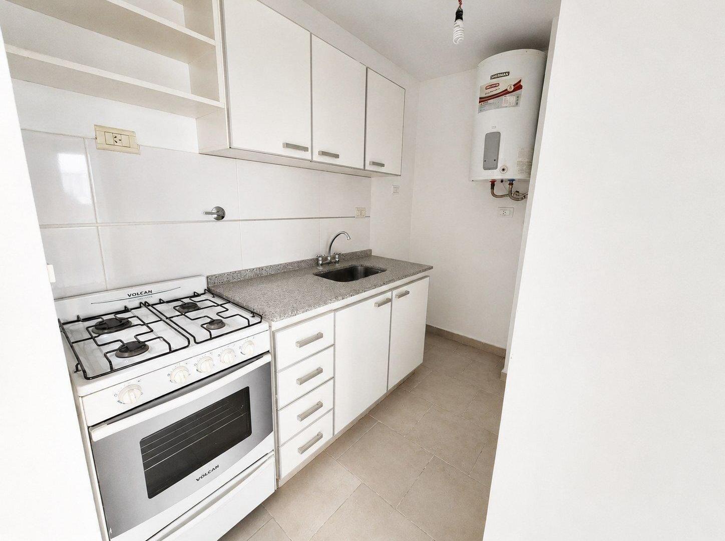 Foto de VENTA | DEPARTAMENTO 2 AMBIENTES CON COCHERA EN RAMOS MEJÍA, imagen 3