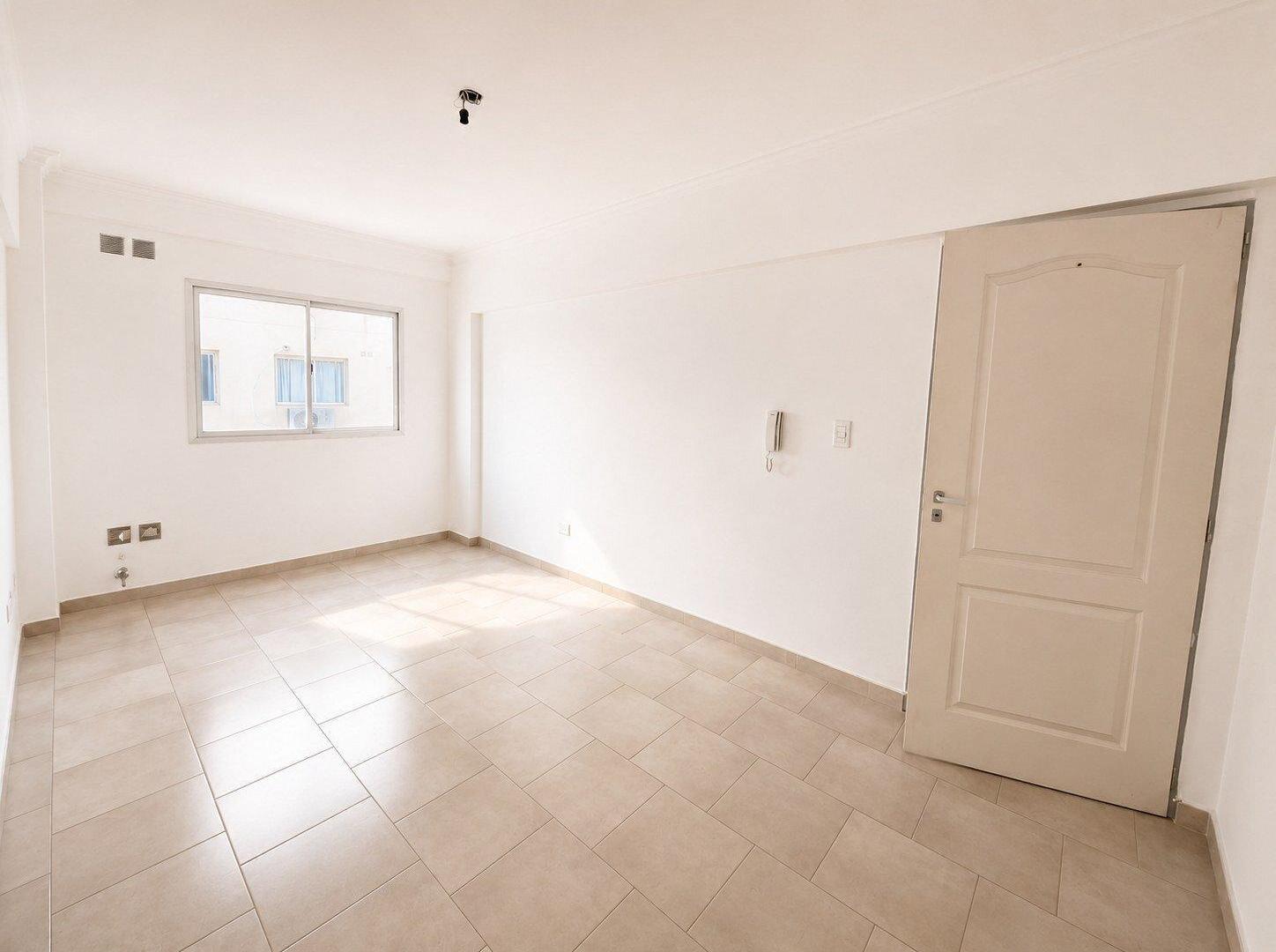 Foto de VENTA | DEPARTAMENTO 2 AMBIENTES CON COCHERA EN RAMOS MEJÍA, imagen 1