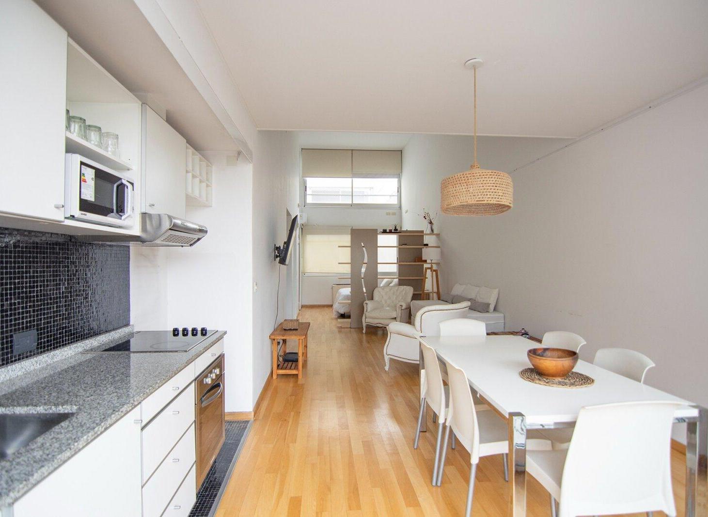 Foto de Venta departamento tipo loft, doble altura en Belgrano con balcón aterrazado y amenities., imagen 2