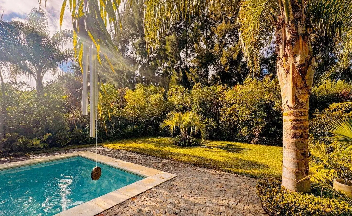 Alquiler Casa 5 AMB. con PILETA y JARDÍN | Barrio SAN MARCO 2