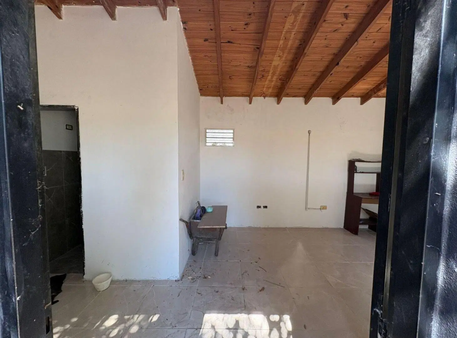 ALQUILER TERRENO + OFICINA | 475,50 m² | PILAR 2