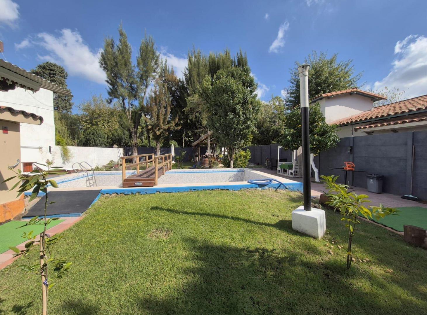 Foto de Casa quinta en venta Villa Luzuriaga con pileta, imagen 4