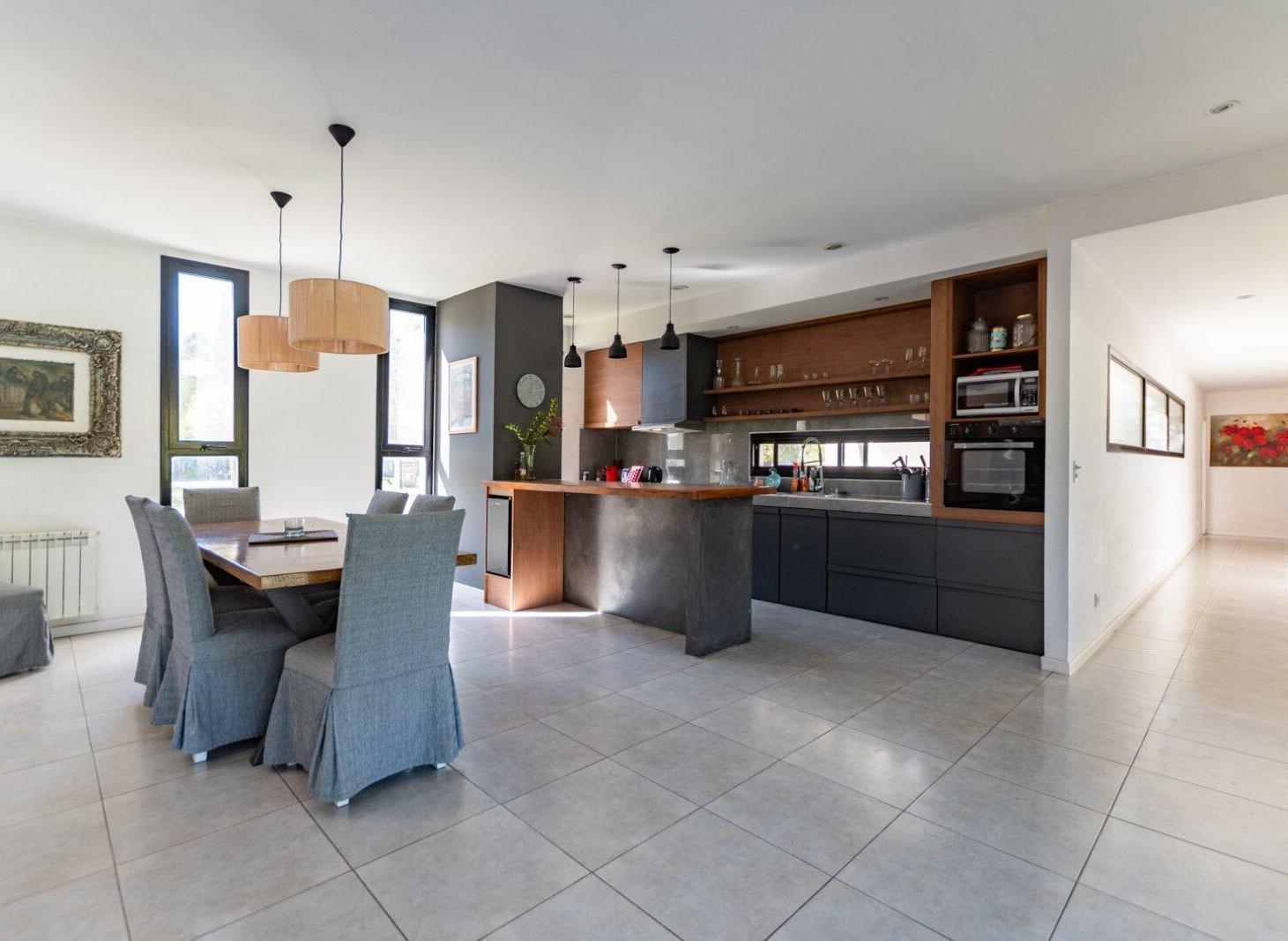 Foto de Venta Casa 6 amb c/pileta/parque y gran lote en Haras del Sur – Pilar, imagen 3