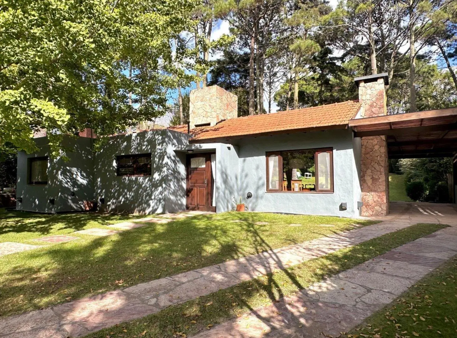 Venta casa 5 amb en lote 2000 M2 en CARILO 2
