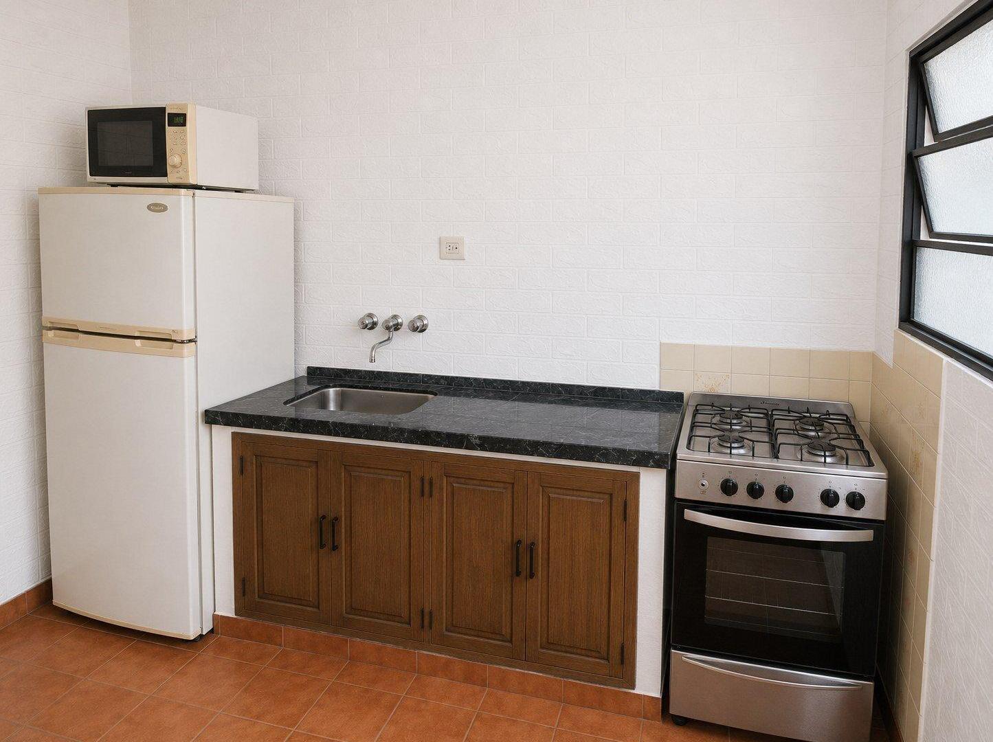 Foto de Casa de 3 dorm, en GARIN con jardin, pileta y parrilla, imagen 5