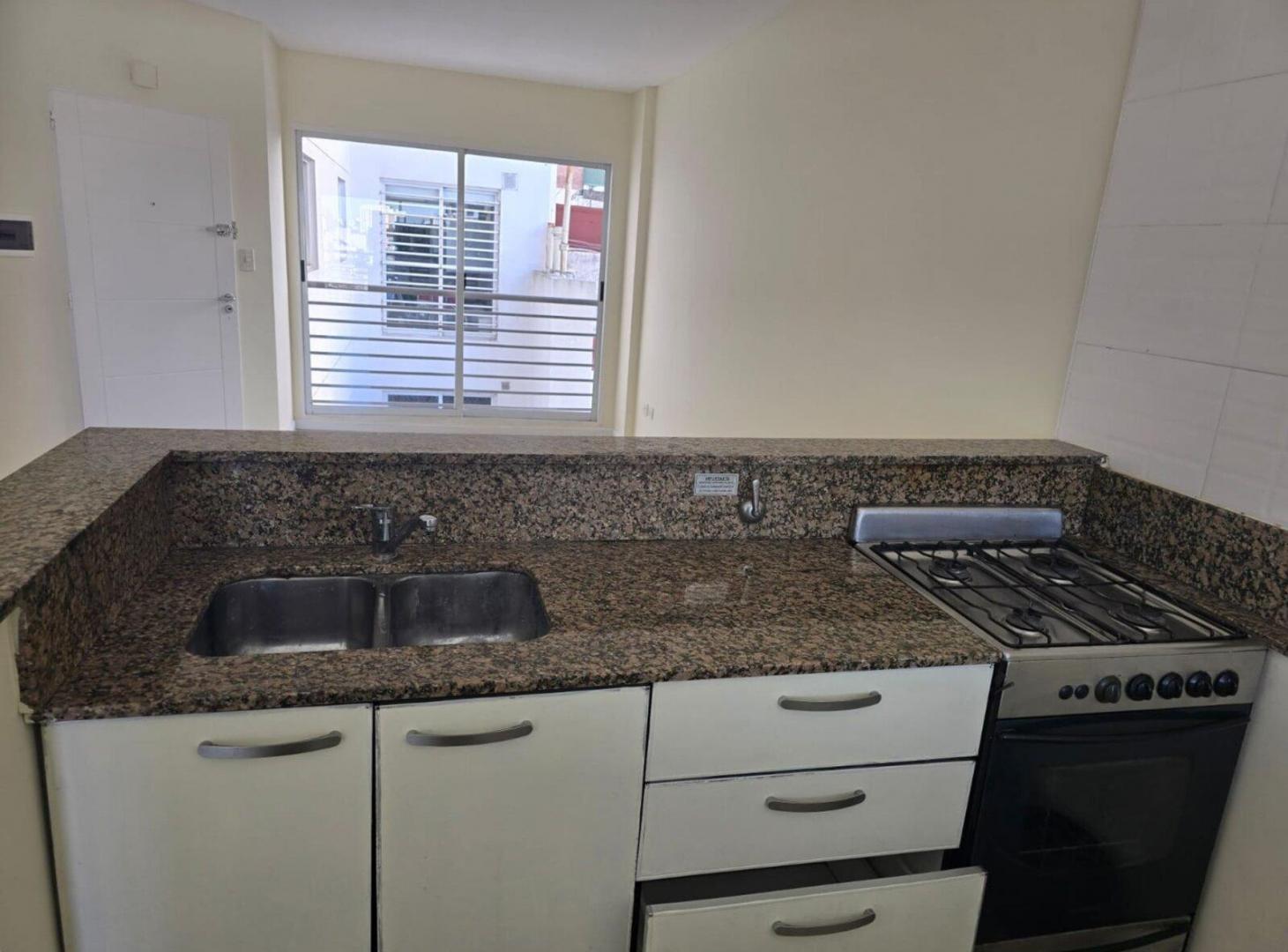 Foto de Venta monoambiente divisible en Parque Chacabuco, imagen 3