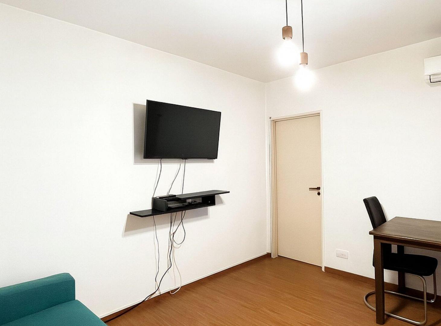 Foto de VENTA DEPTO. DOS AMBIENTES CABALLITO C/COCHERA, imagen 5