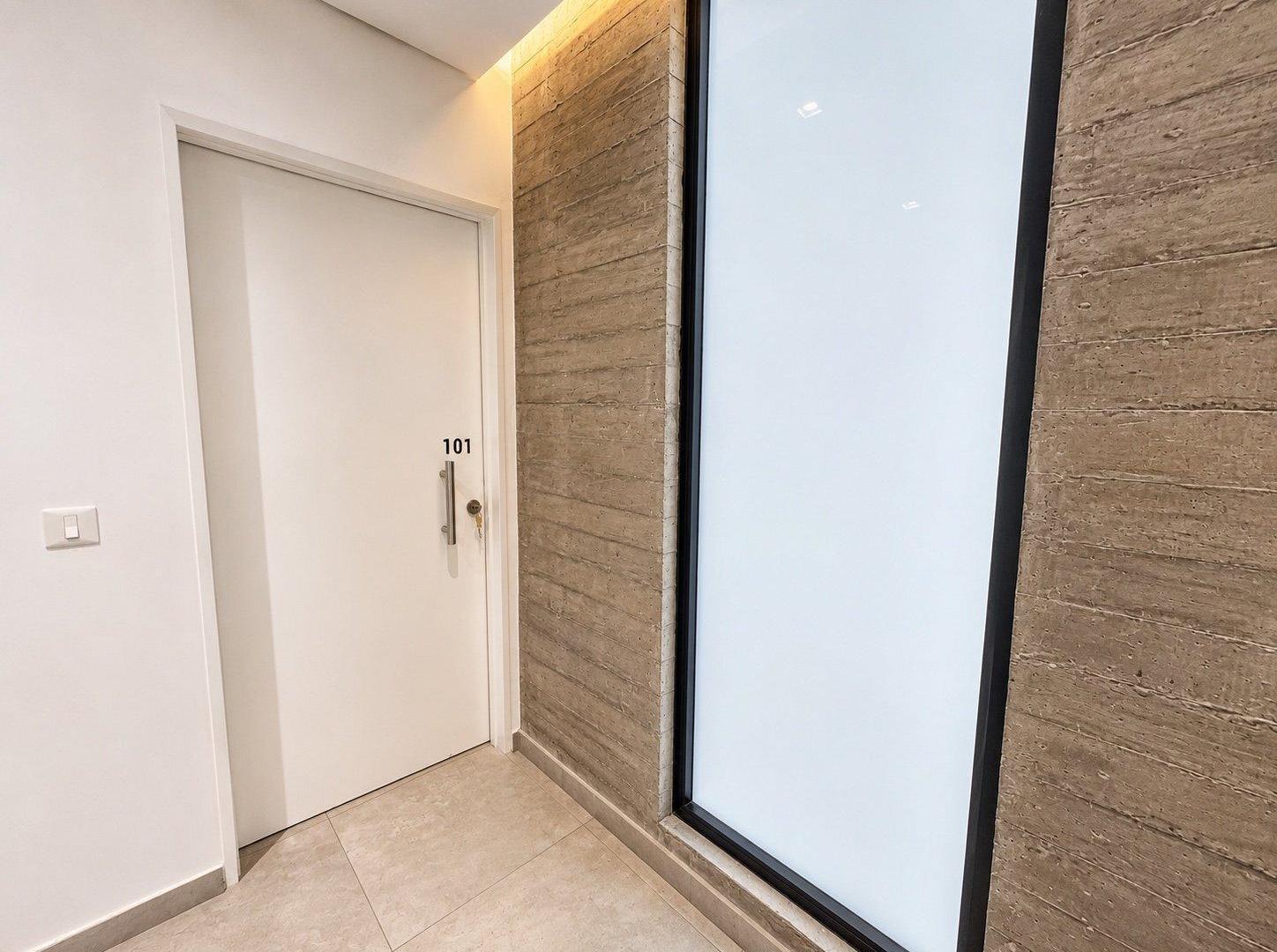 Foto de Alquiler departamento monoambiente amplio Pileta, nuevo a estrenar, imagen 5