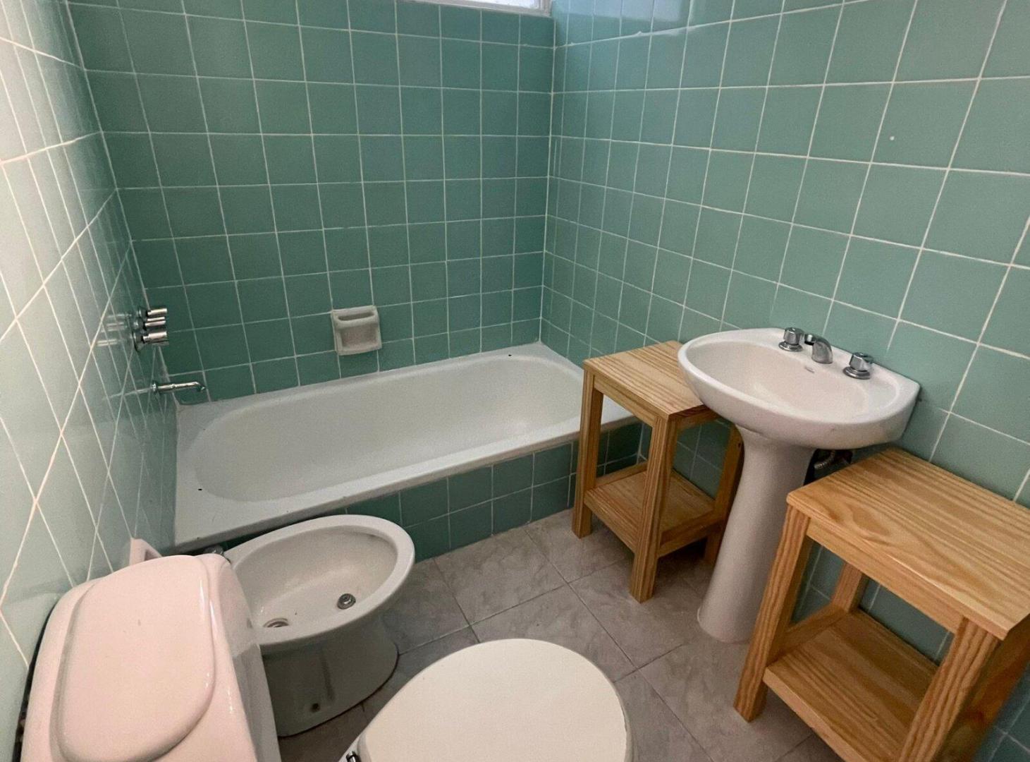 Foto de ALQUILER DEPARTAMENTO 2 AMBIENTES ACASSUSO CON BALCON, imagen 5