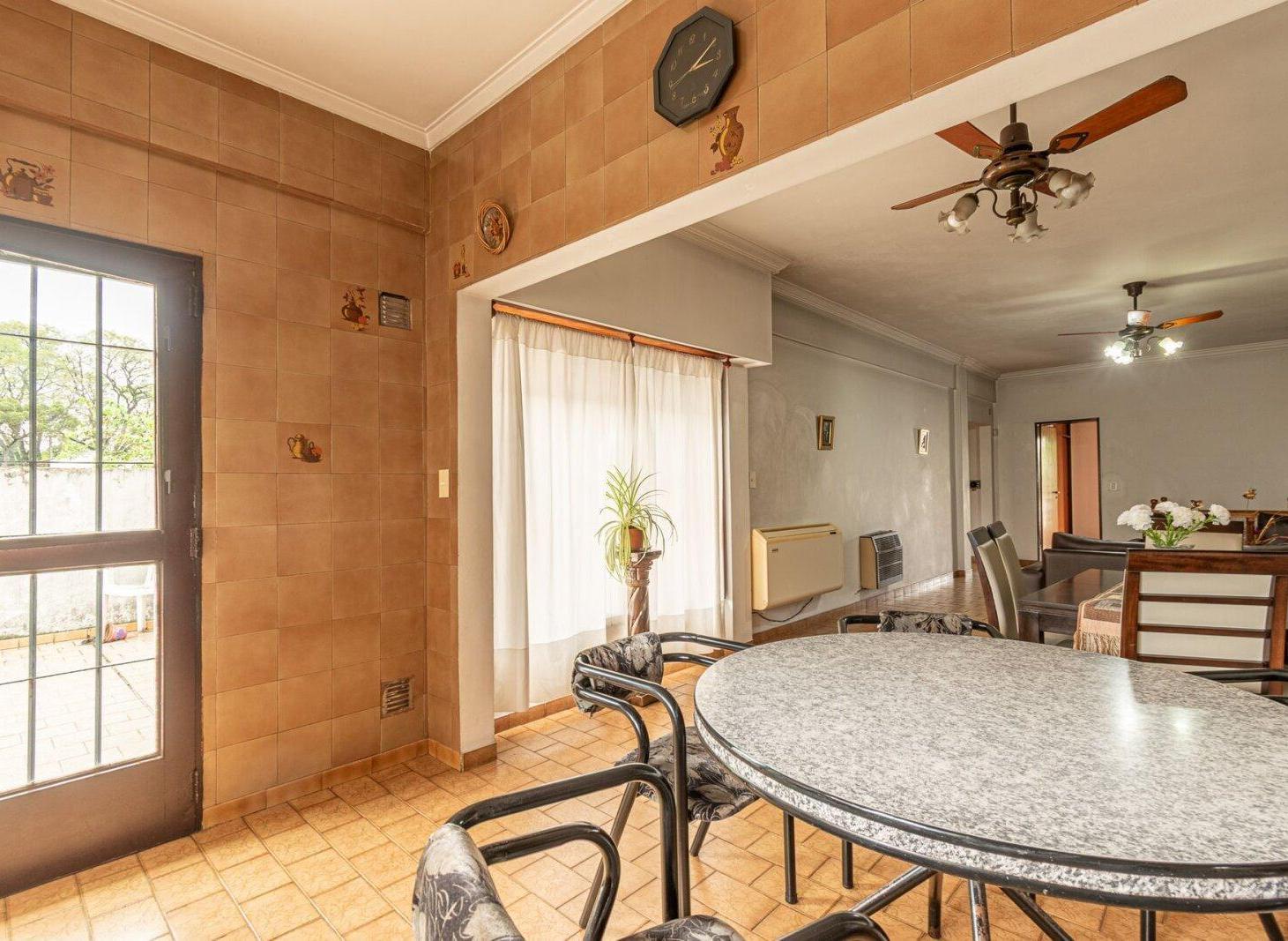 Foto de Venta Casa 5 amb. con Local Comercial y Terraza, imagen 4