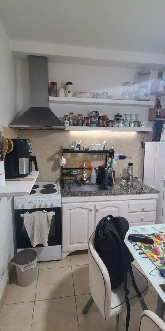 Foto de Venta Depto 2 Amb Avellaneda Dormitorio Cocina completa, imagen 5