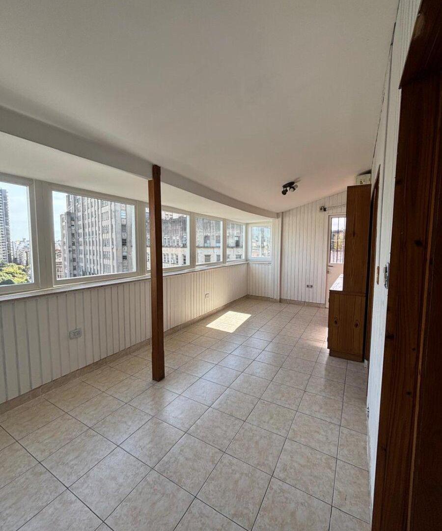Foto de VENTA 2 DORMITORIOS FRENTE A PLAZA HOUSSAY BARRIO NORTE VISTA, imagen 5