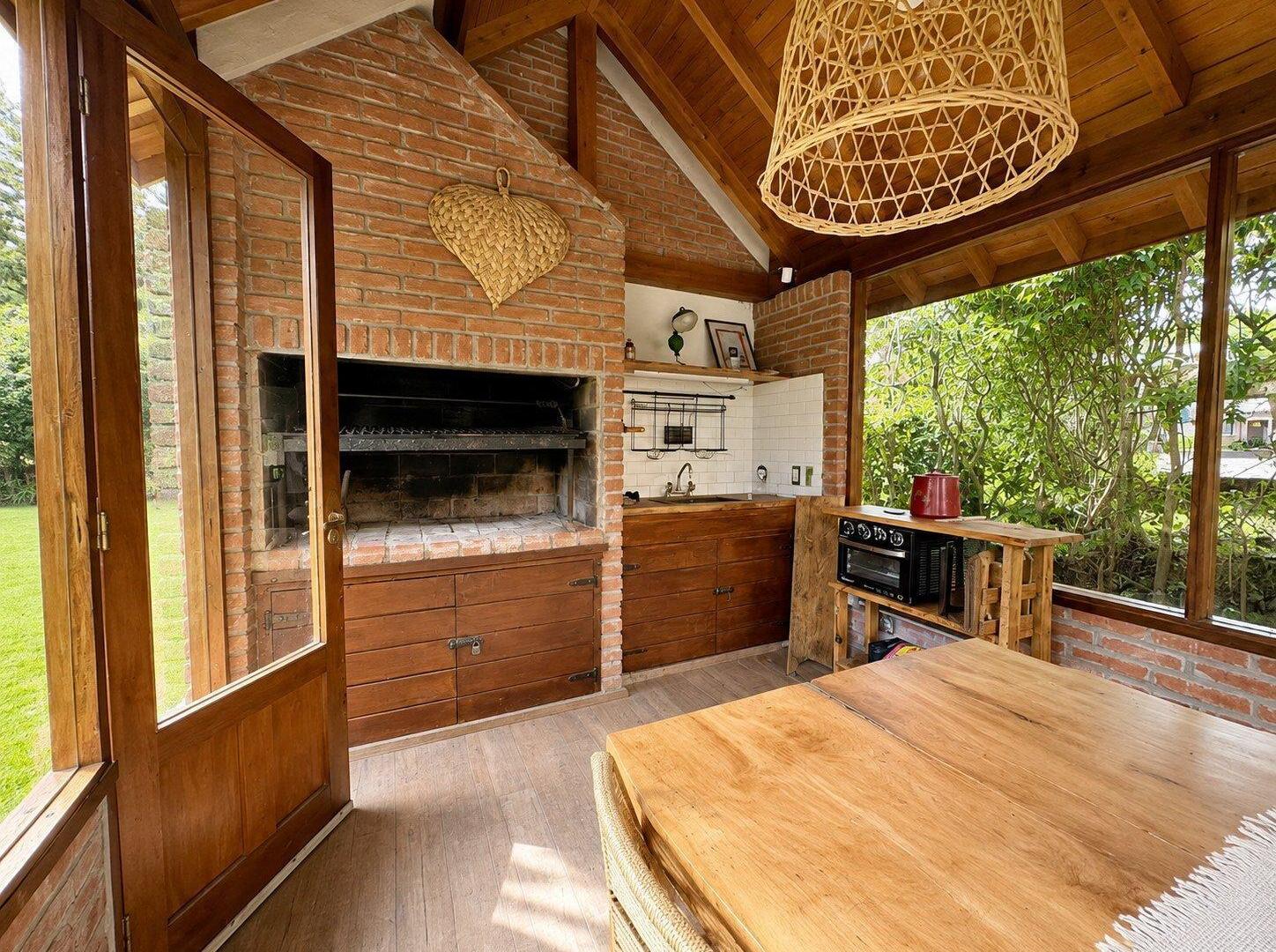 Foto de ALQUILER POR AÑO EN PINAMAR | ESPECTACULAR CASA AMOBLADA A CUADRAS DEL, imagen 5