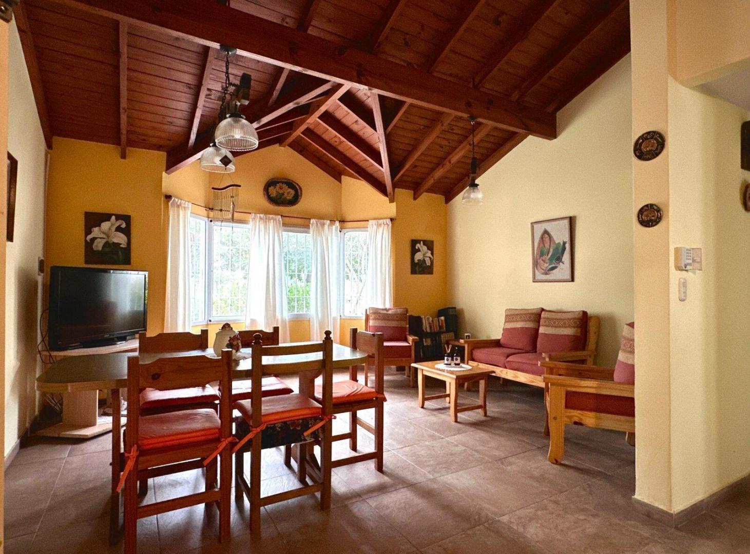 Foto de Venta casa 3 amb en Aguas Verdes con parque y galería, imagen 2