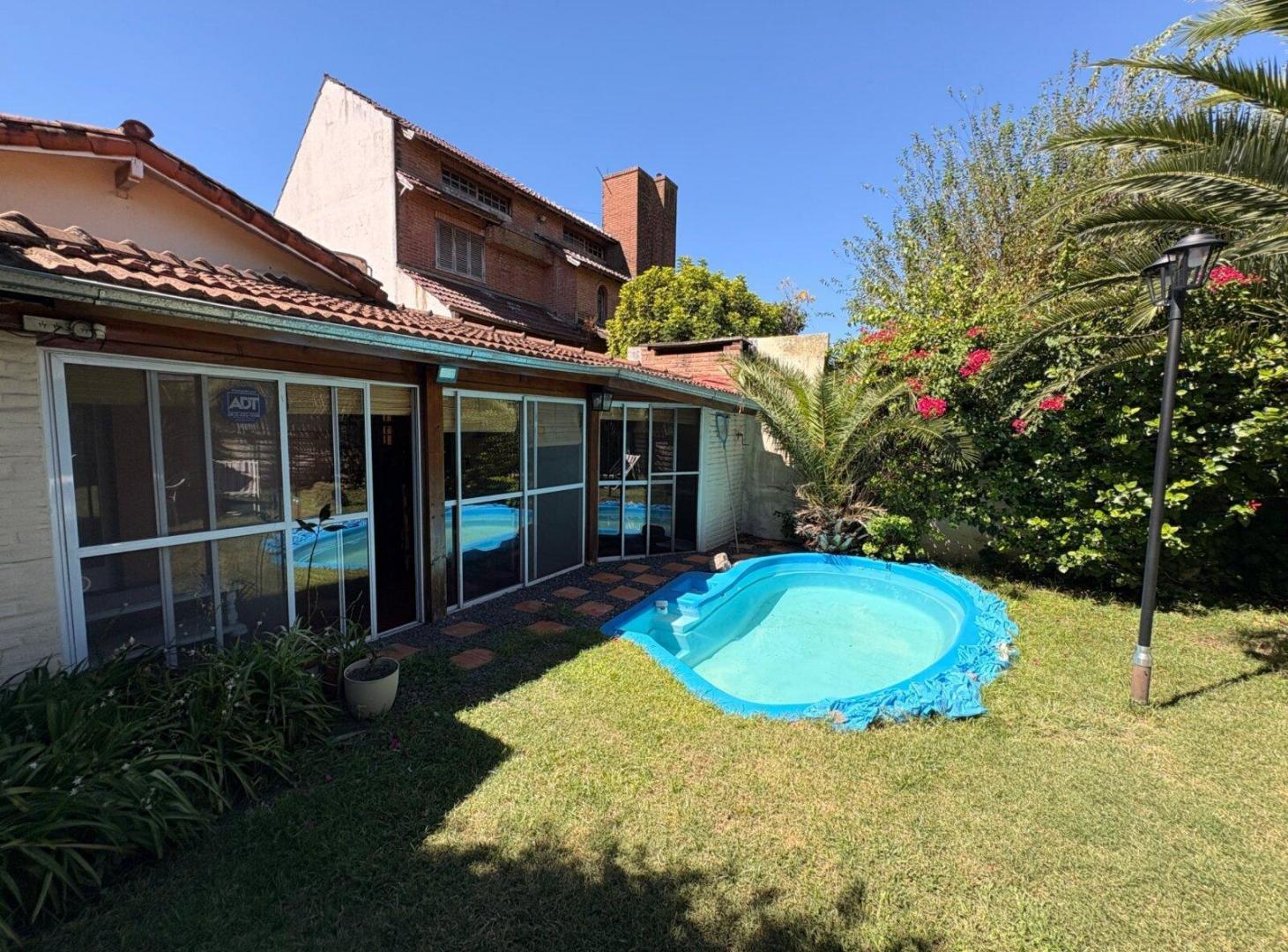 Foto de VENTA CASA CON PILETA CASTELAR NORTE, imagen 5