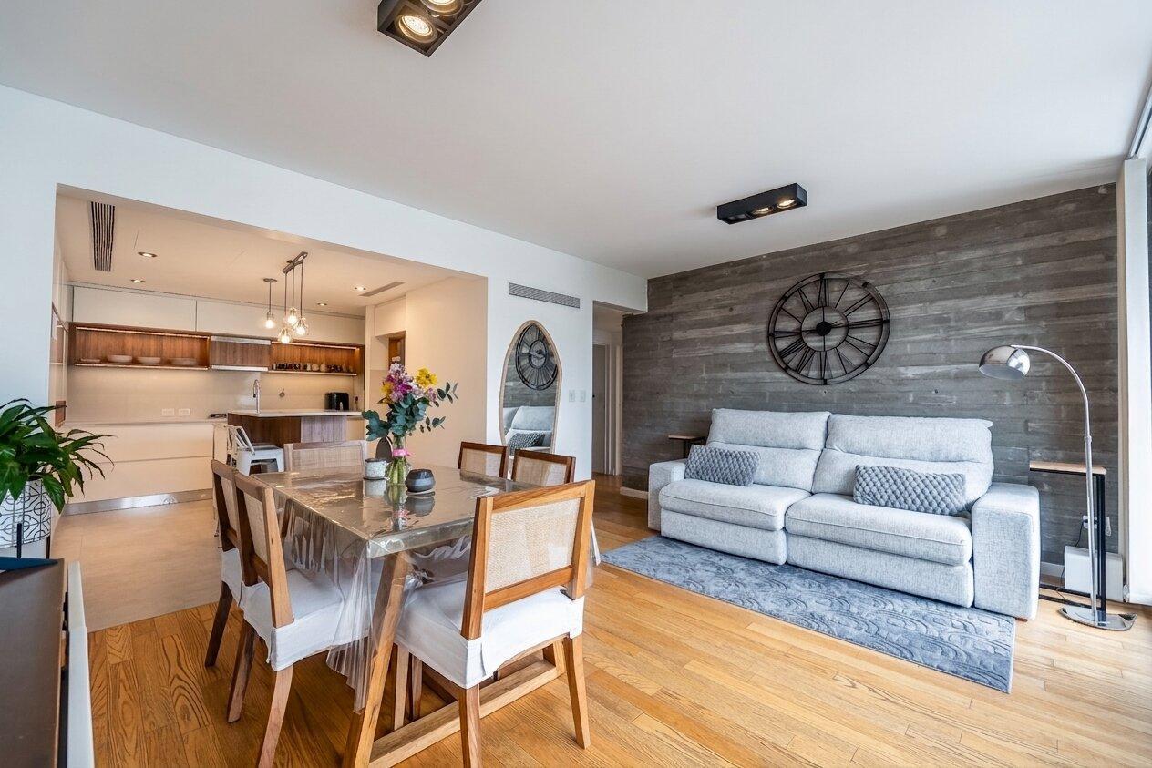 Foto de SEMIPISO DE 3 AMBIENTES DE CATEGORÍA CON PALIER PRIVADO, GRAN BALCÓN Y, imagen 1