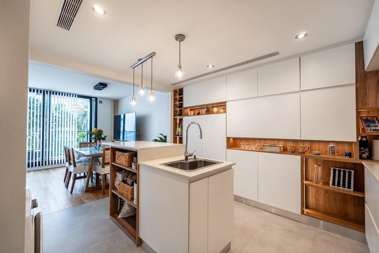 Foto de SEMIPISO DE 3 AMBIENTES DE CATEGORÍA CON PALIER PRIVADO, GRAN BALCÓN Y, imagen 4