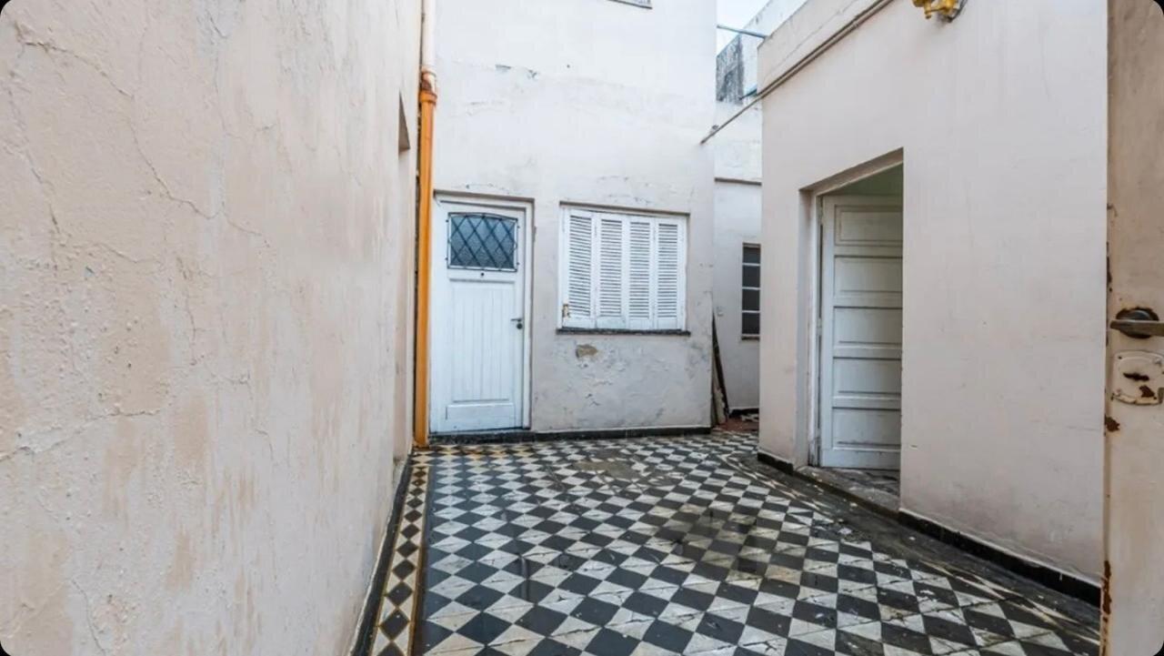Foto de Venta casa multifamiliar en La tablada 8 ambientes, imagen 4
