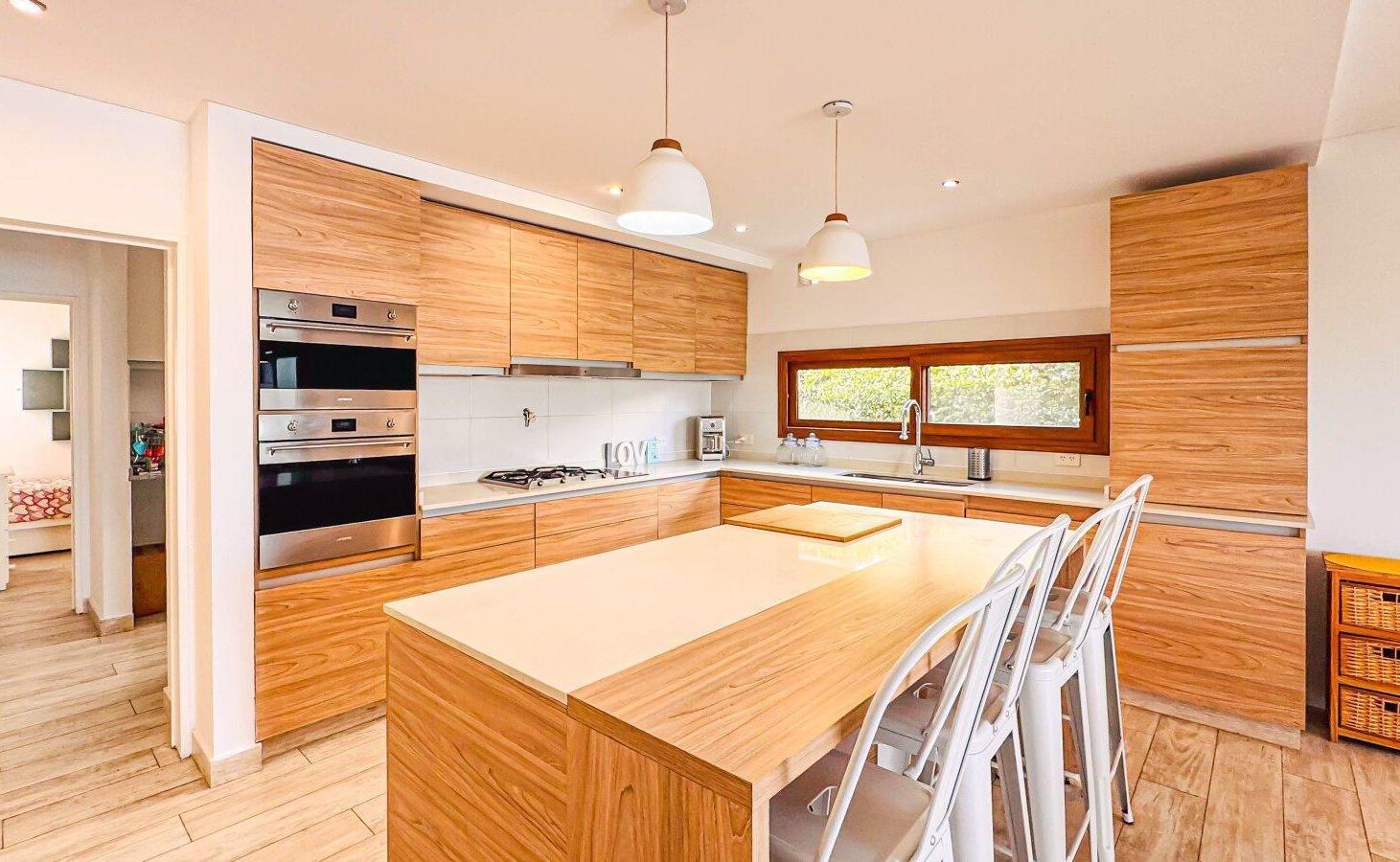 Foto de Alquiler AMOBLADO | CASA A LA LAGUNA | 5 AMBIENTES c/dependencia |, imagen 5