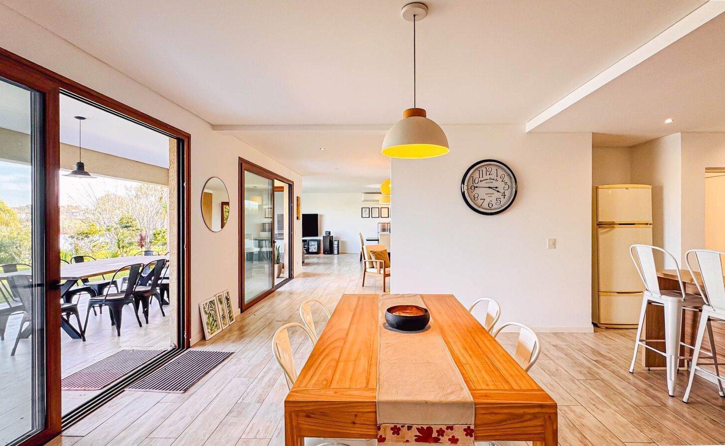 Foto de Alquiler AMOBLADO | CASA A LA LAGUNA | 5 AMBIENTES c/dependencia |, imagen 4