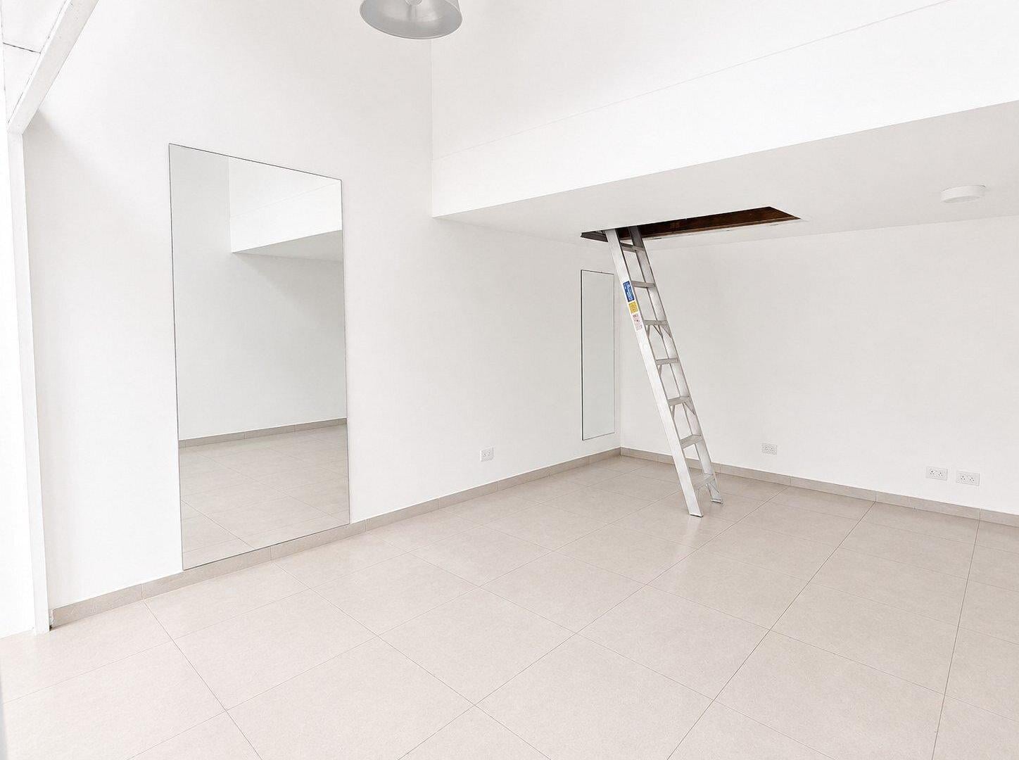 Foto de ALQUILER LOCAL GALERIA JARDIN - EXCELENTE UBICACION, imagen 4