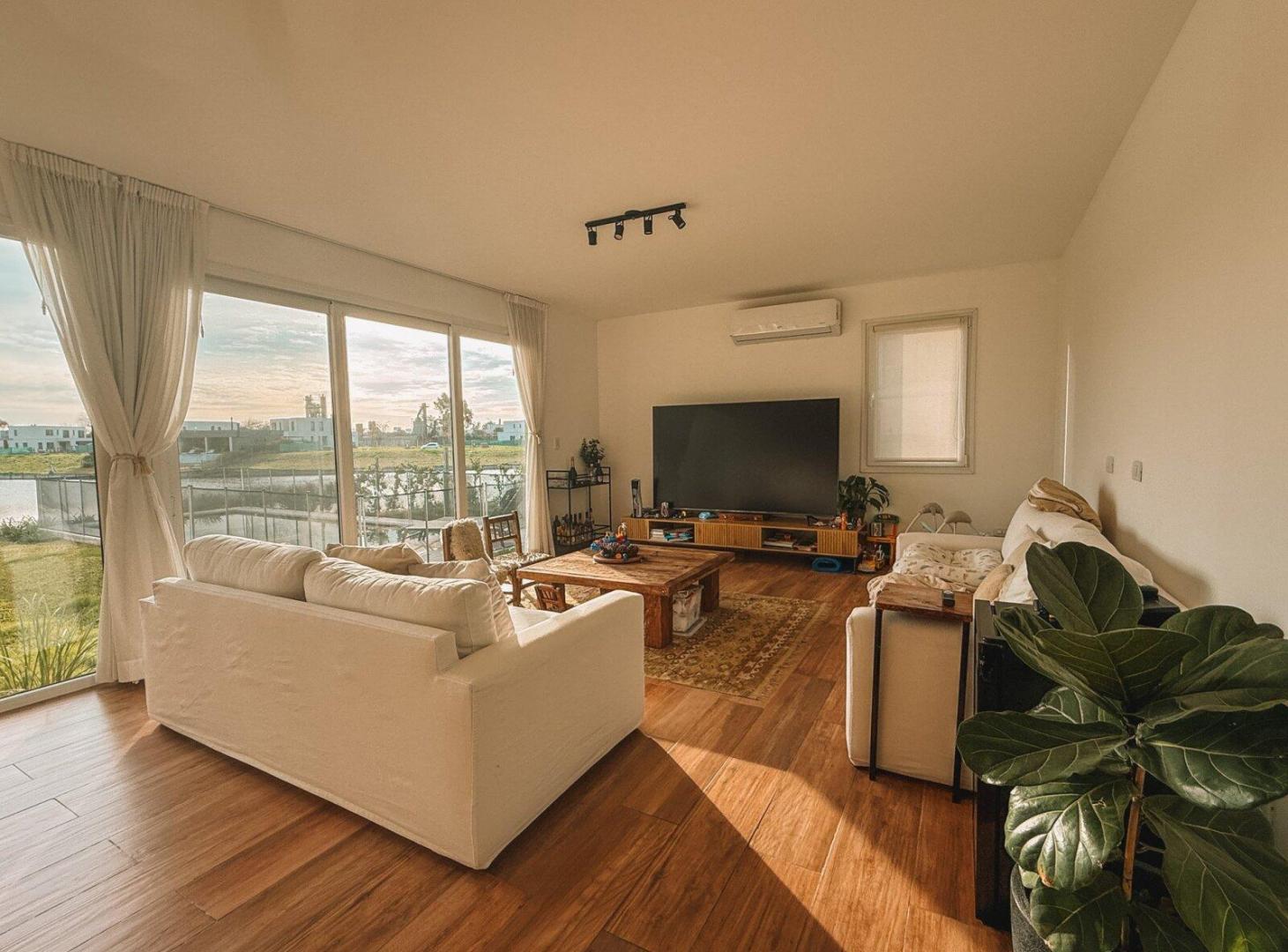 Foto de Venta casa en Barrio San Fermín, única casa en venta a la laguna con, imagen 4