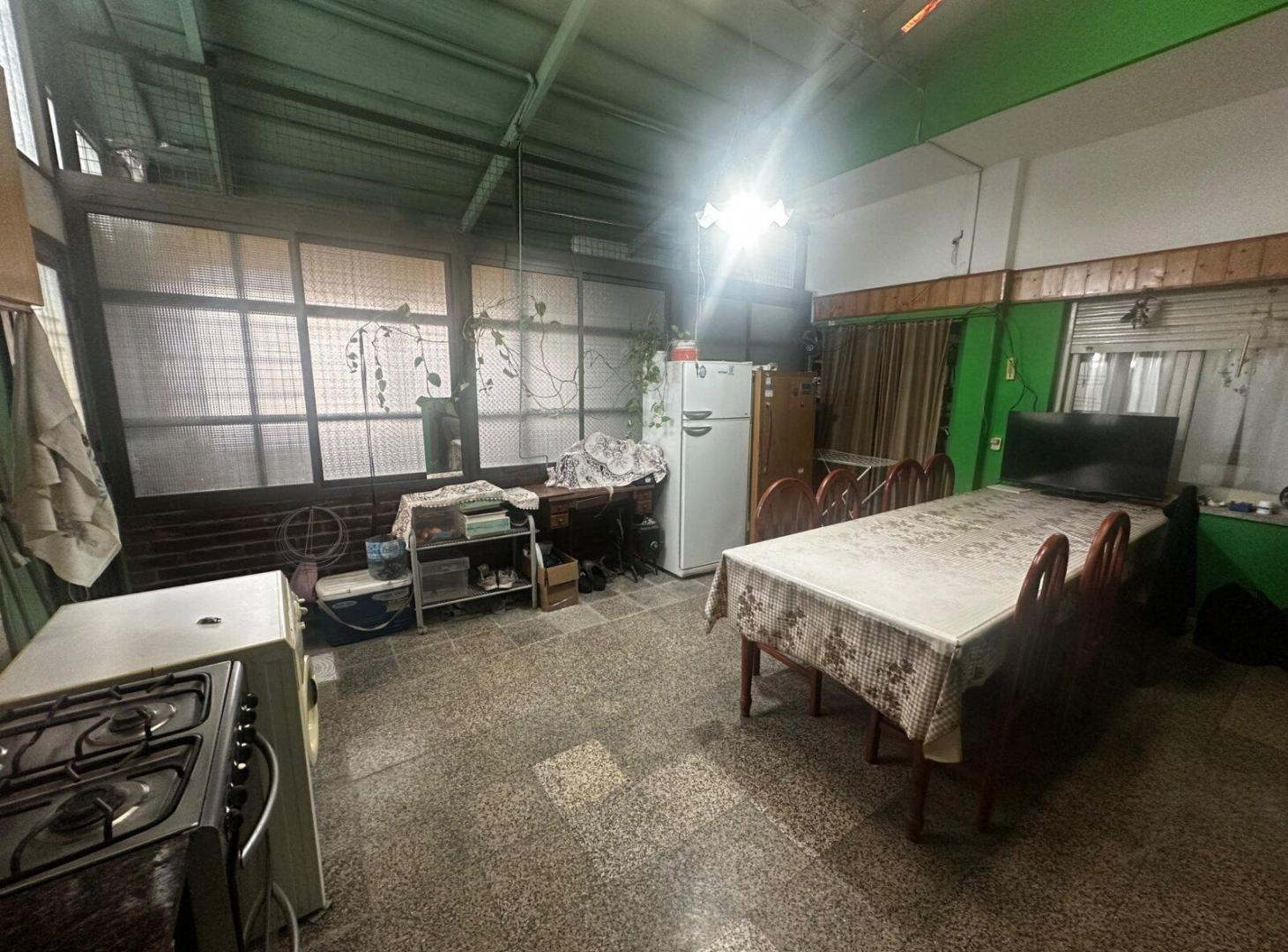 Foto de VENTA CASA 5 AMB MULTIFAMILIAR CON PILETA LANUS, imagen 5