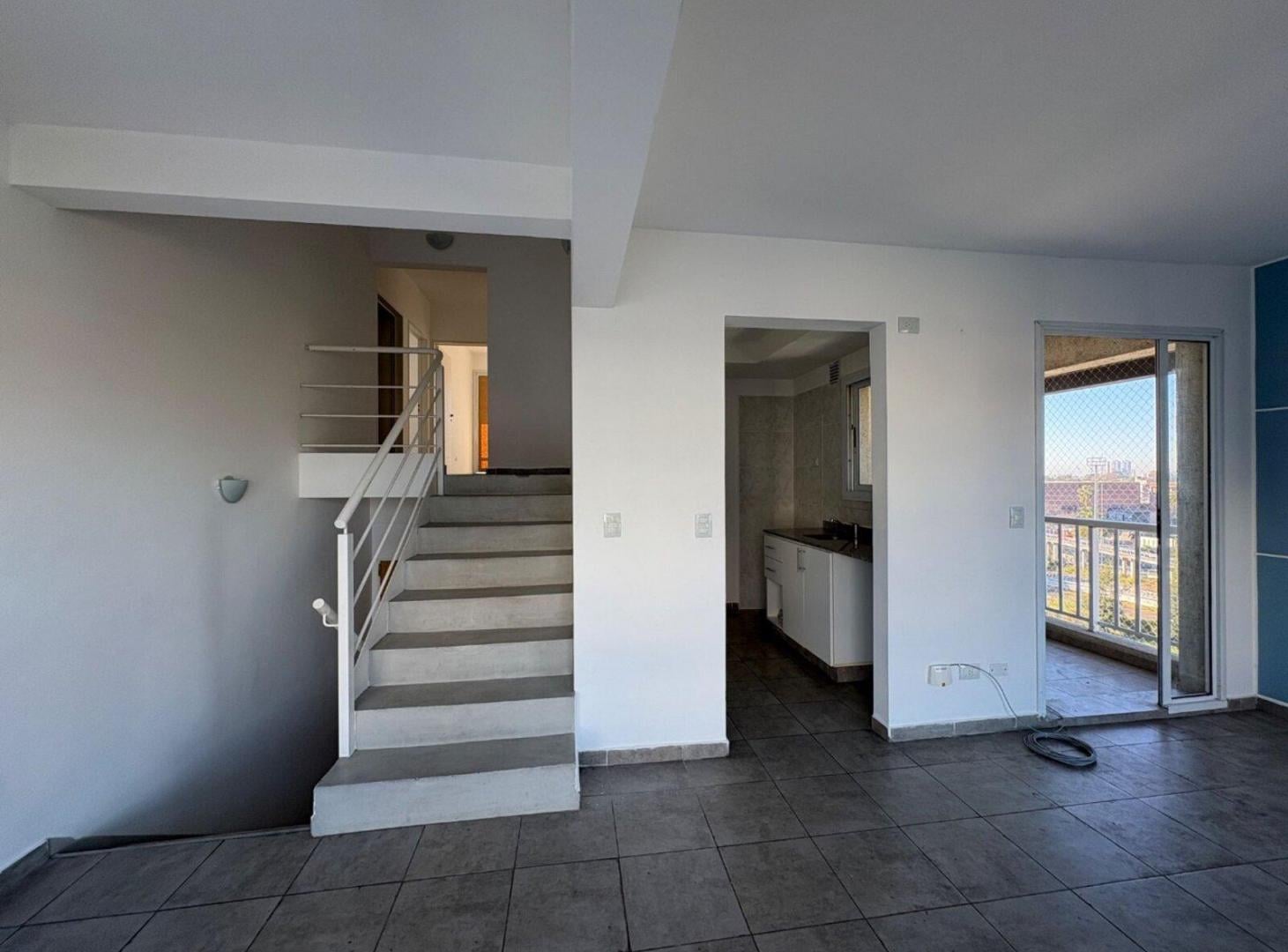 Foto de VENTA DPTO 4 AMB TIPO DUPLEX C COCHERA PARQUE. P, imagen 1