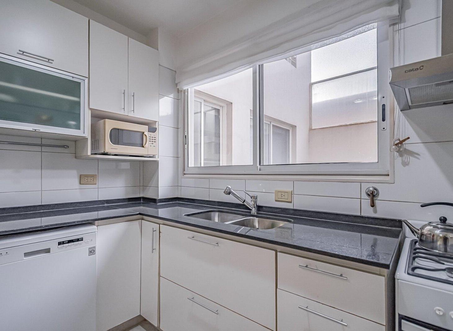 Foto de Venta Caballito 4 ambientes, 2 baños, 1 toilette, lavadero, 2 cocheras, imagen 3