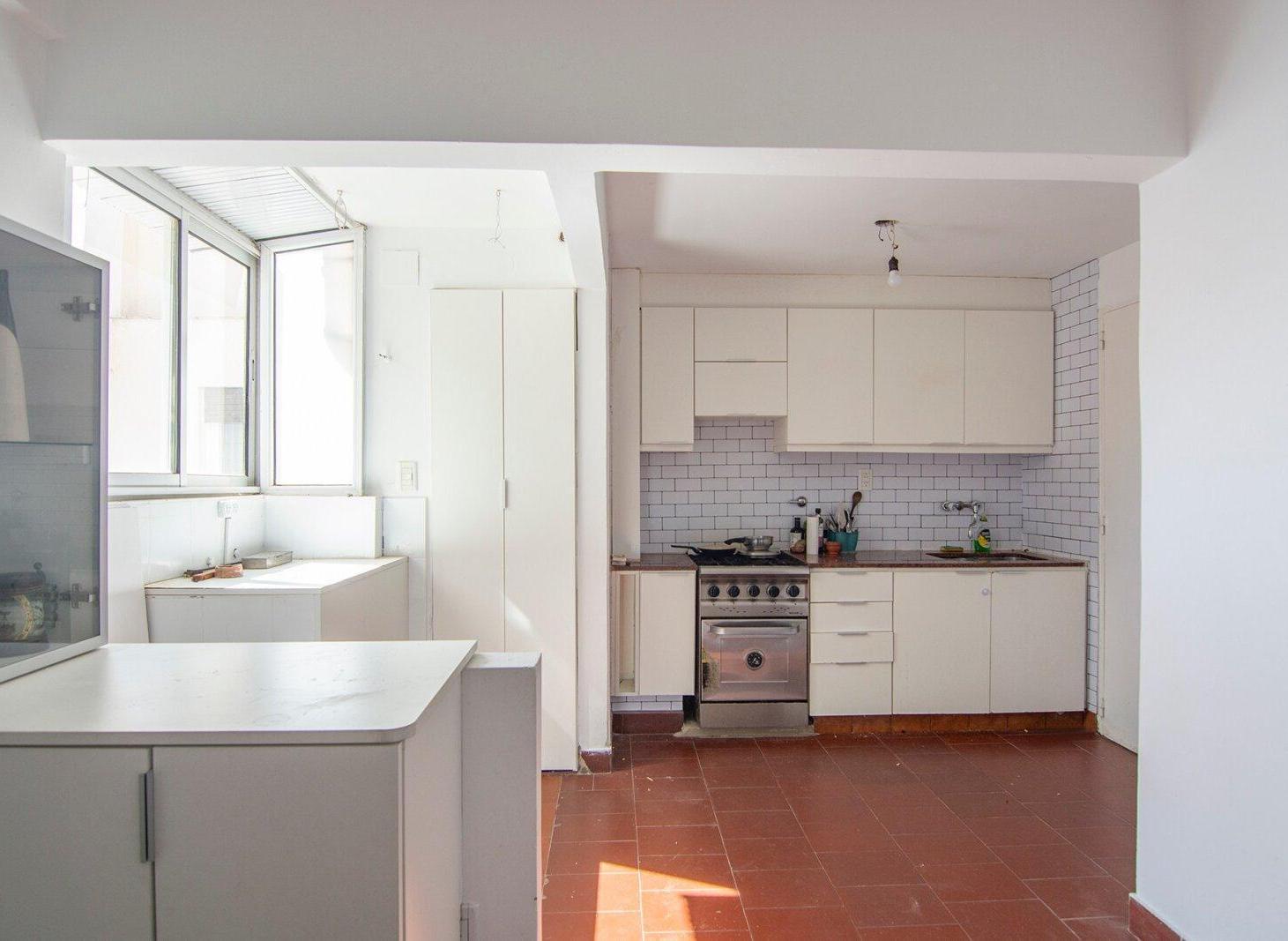 Foto de VENTA DEPTO 4 AMBIENTES CON COCHERA EN VICENTE LÓPEZ, imagen 1