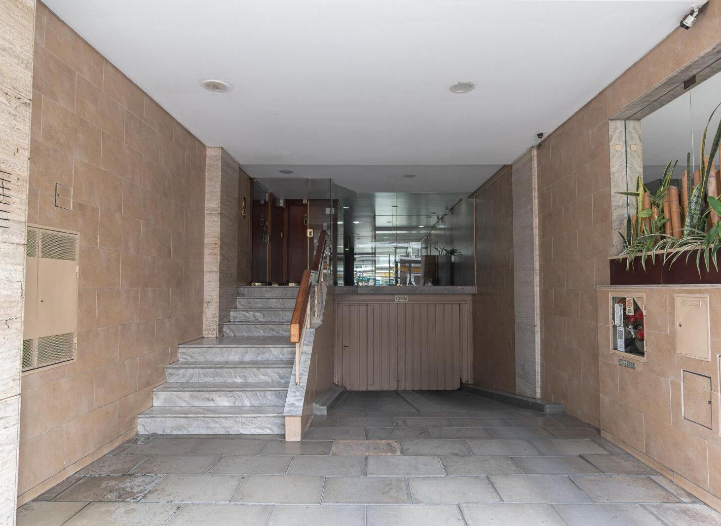 Foto de Dpto de 3 ambientes con balcón, piso alto y vista abierta en Belgrano., imagen 3