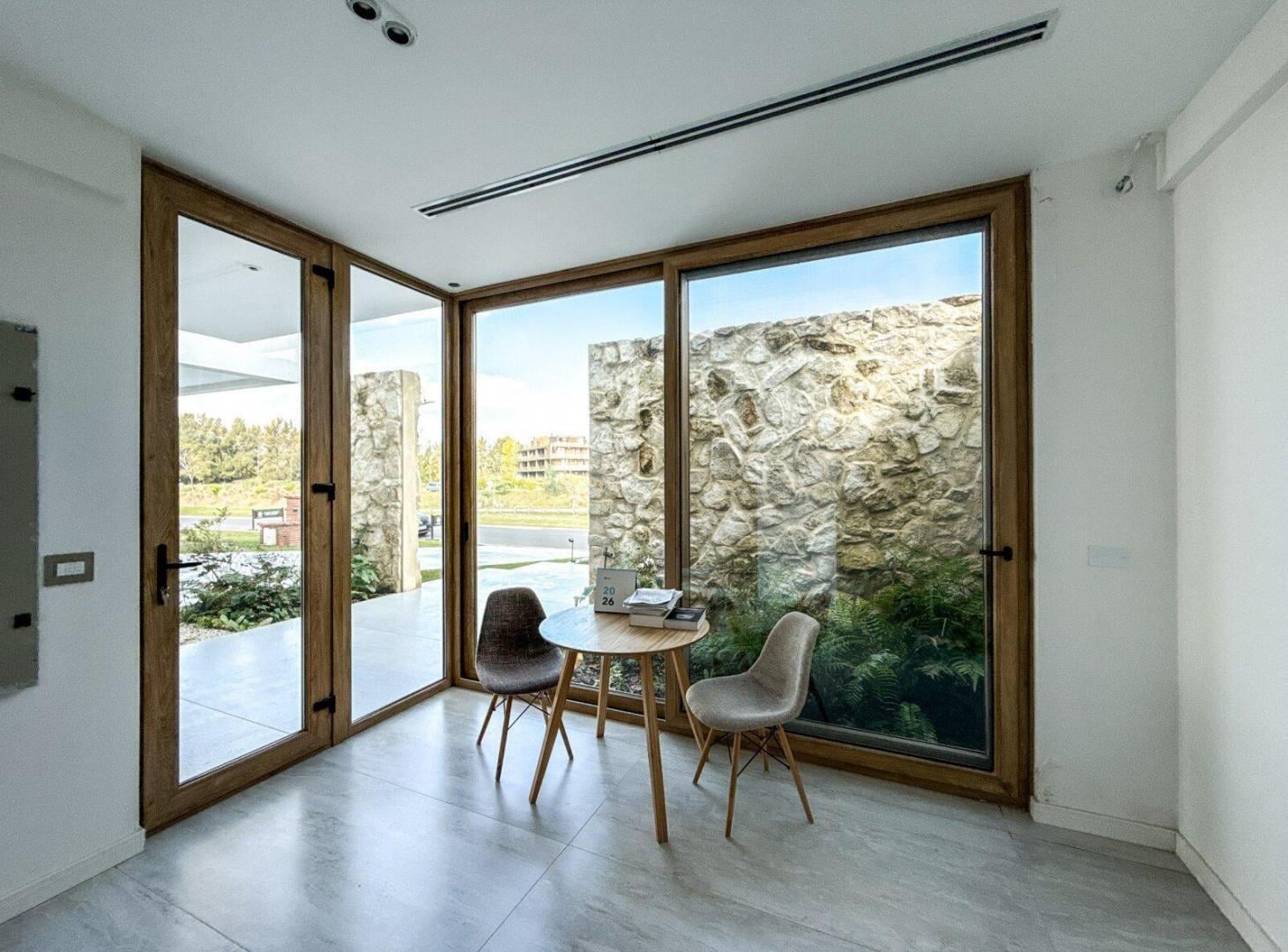 Foto de Venta Casa a la laguna 7 amb. Barrio Los Puentes- Nordelta, imagen 2