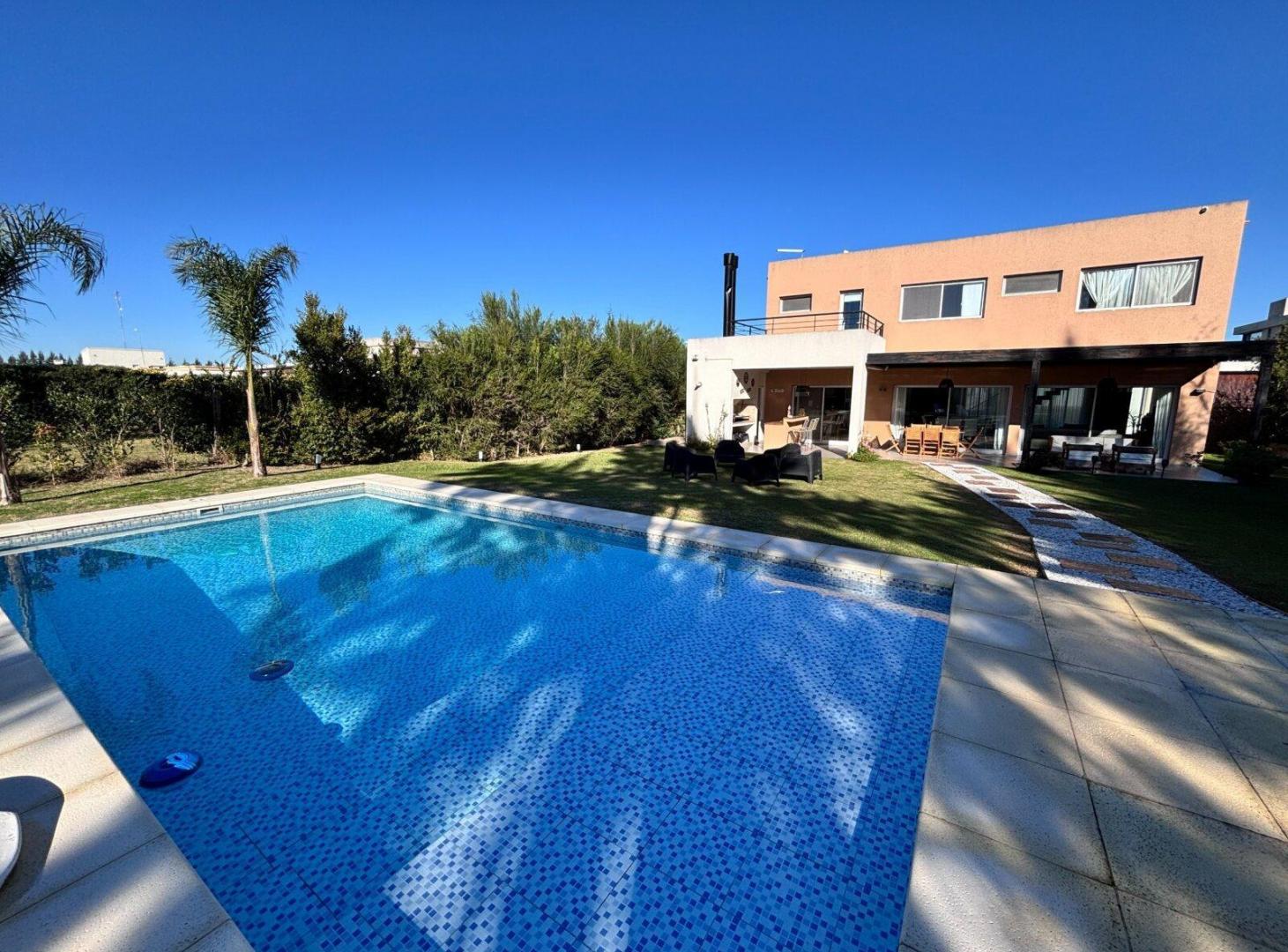 Foto de Venta Casa 5 amb. Barrio San Matías – Escobar, imagen 1