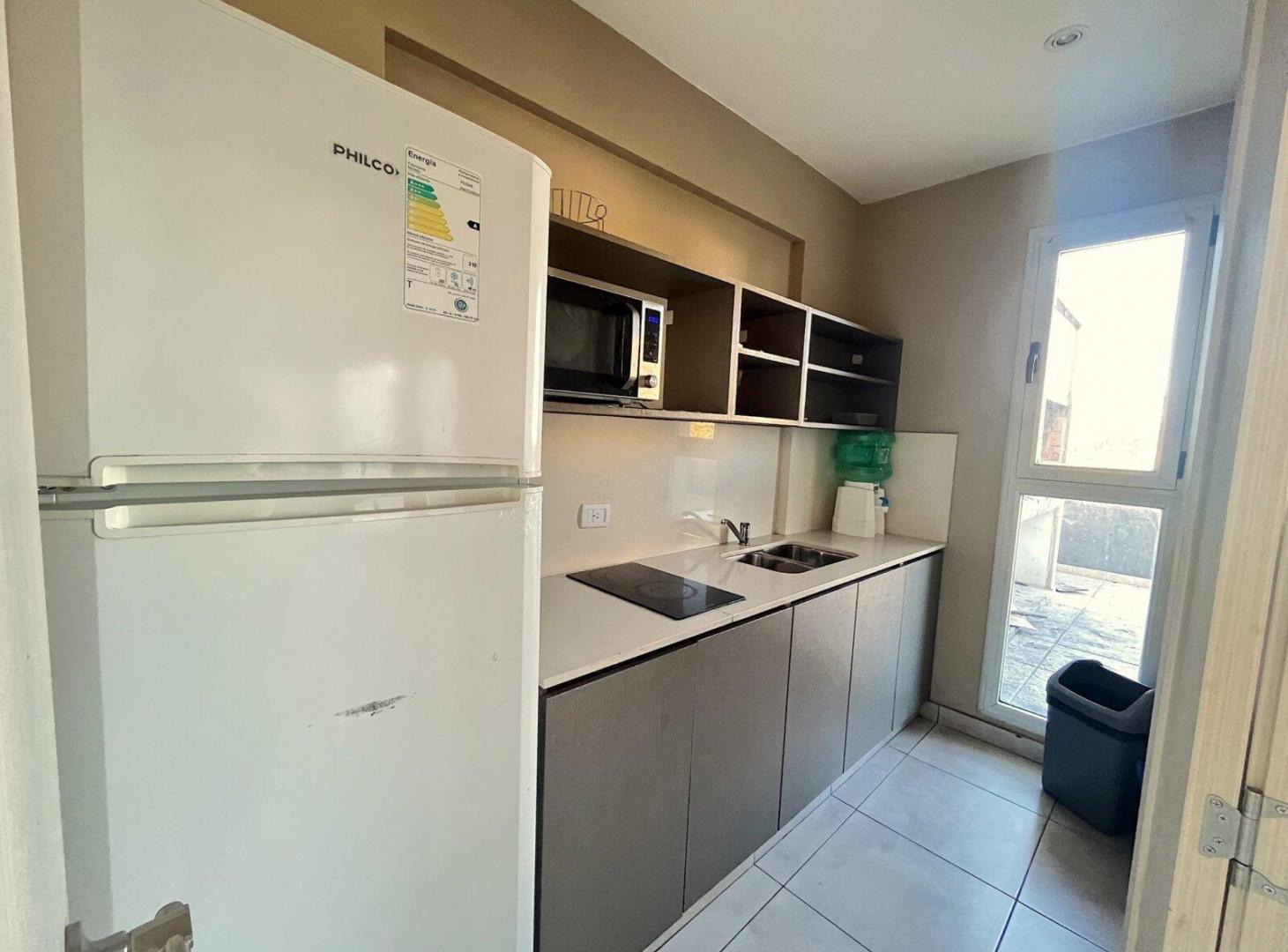 Foto de Venta Monoambiente en Flores con balcón, imagen 3