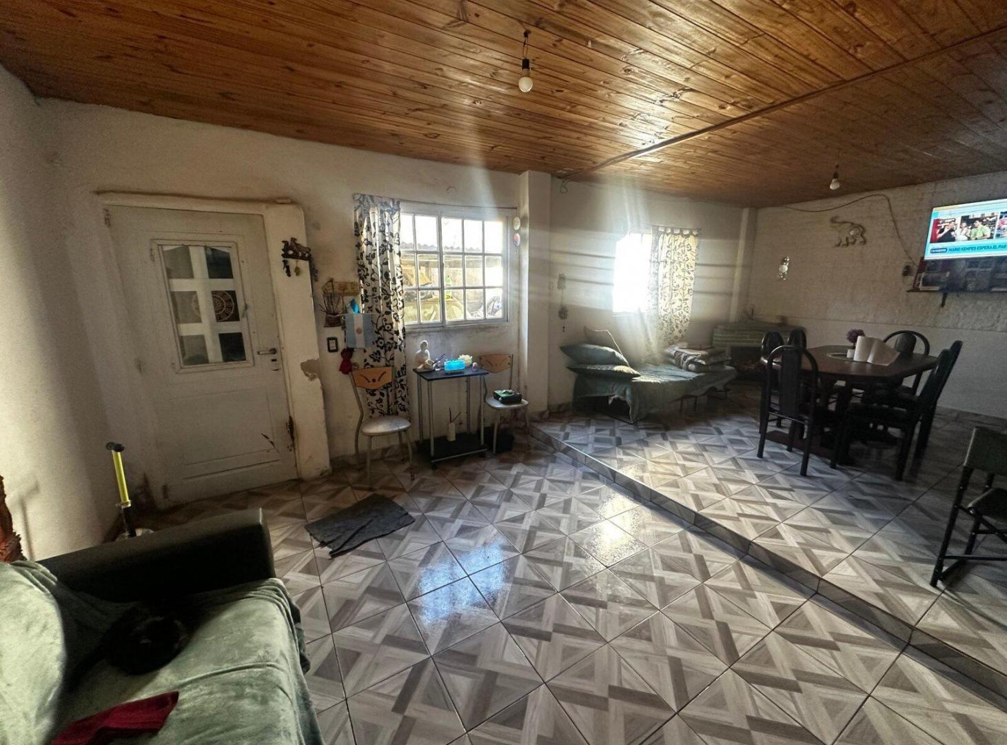 Foto de VENTA CASA 4 AMB. CON COCHERA LANÚS OESTE, imagen 3