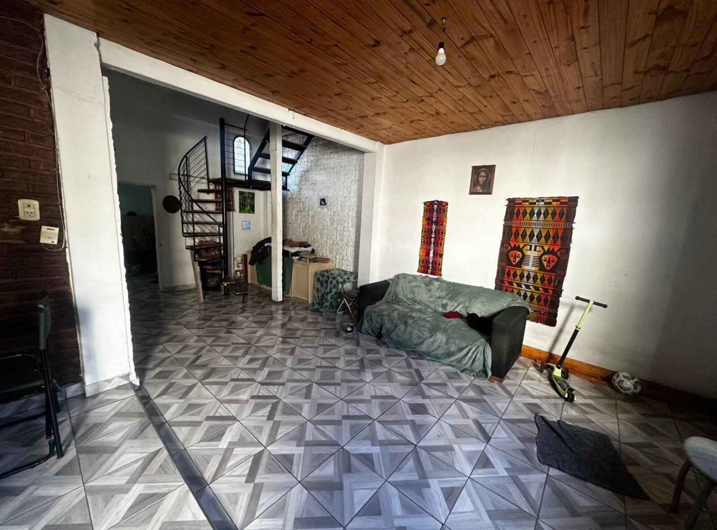 Foto de VENTA CASA 4 AMB. CON COCHERA LANÚS OESTE, imagen 5