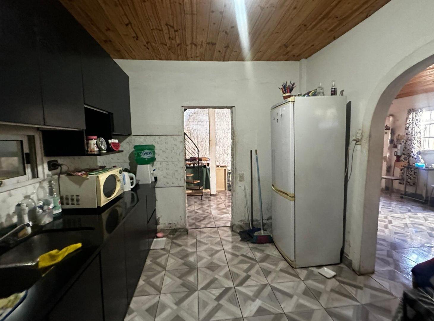 Foto de VENTA CASA 4 AMB. CON COCHERA LANÚS OESTE, imagen 2
